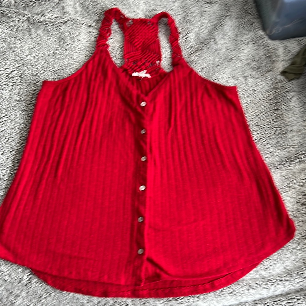 Red button tank top